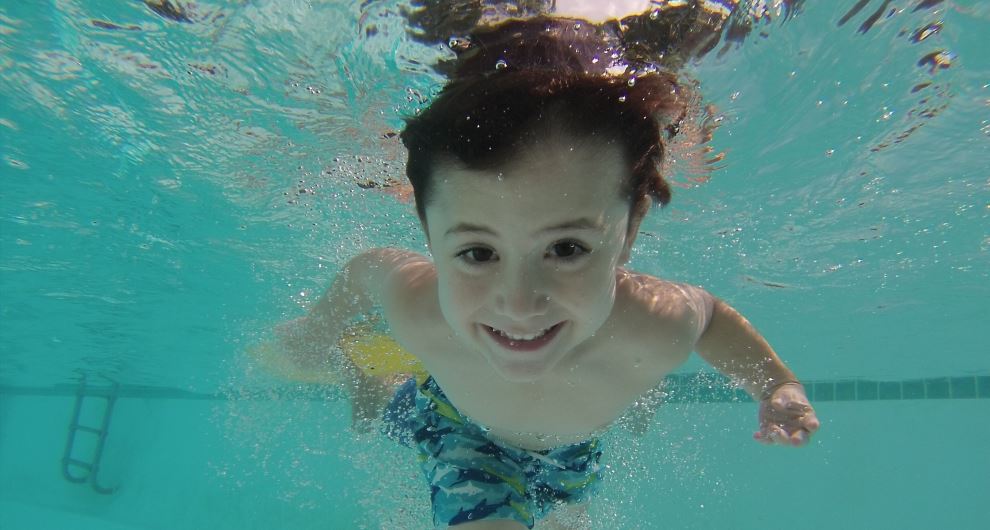 Kids swim lessons in Sheffield