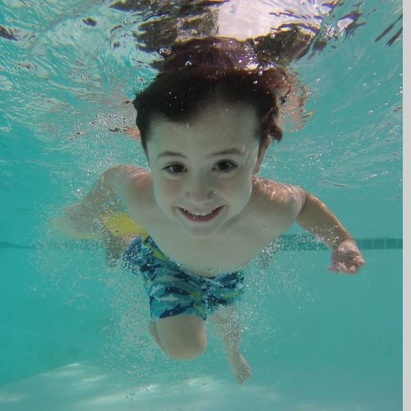 Childrens swimming lessons Sheffield